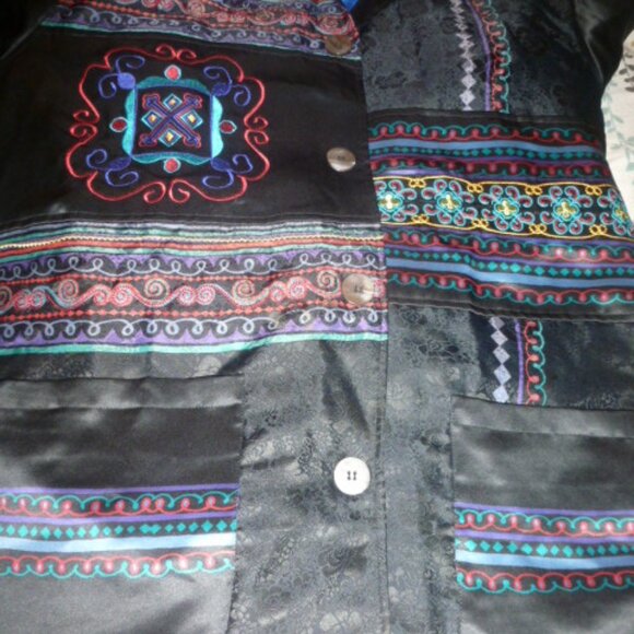 Chico’s Design Embroidered Silk Jacket – Women’s Size 1 (US) - Picture 11 of 14